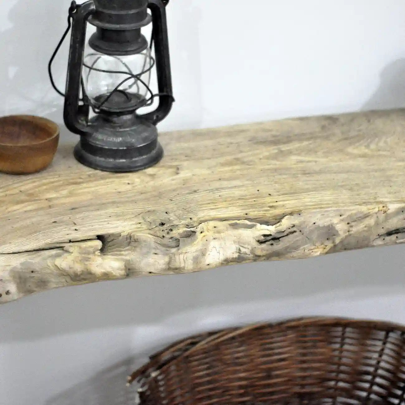 Rustikale Badezimmerwaschtische - Schmaler Bauernhausstil, Live Edge Wood 