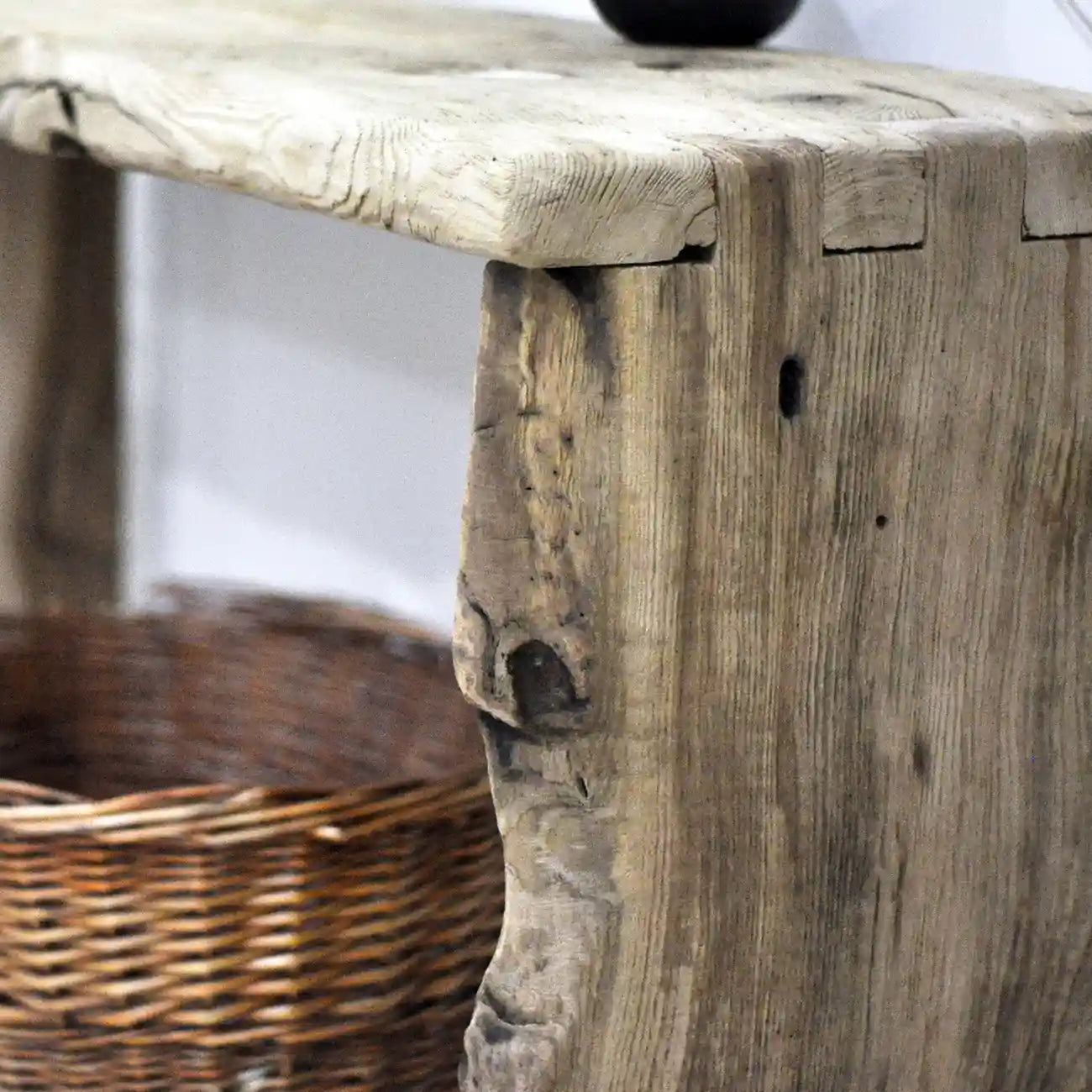 Rustikale Badezimmerwaschtische - Schmaler Bauernhausstil, Live Edge Wood 